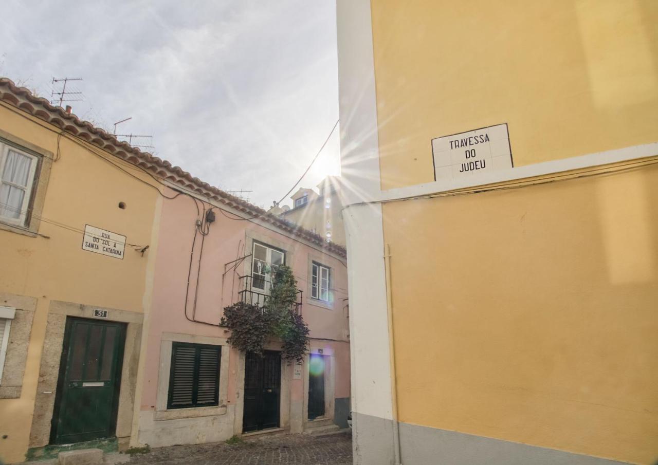 Apartament Unique And Stylish Flat In Historic Lizbona Zewnętrze zdjęcie